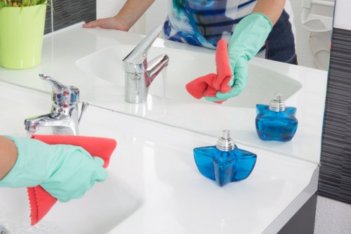 Submitting a cleaning complaint in an organised way